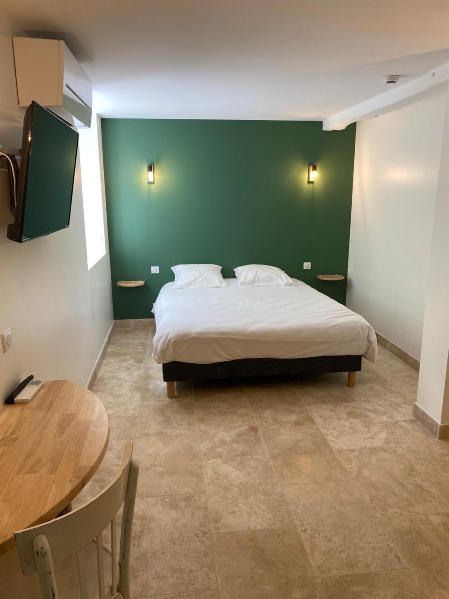 La Clef Des Champs Hotel Jugeals-Nazareth Room photo